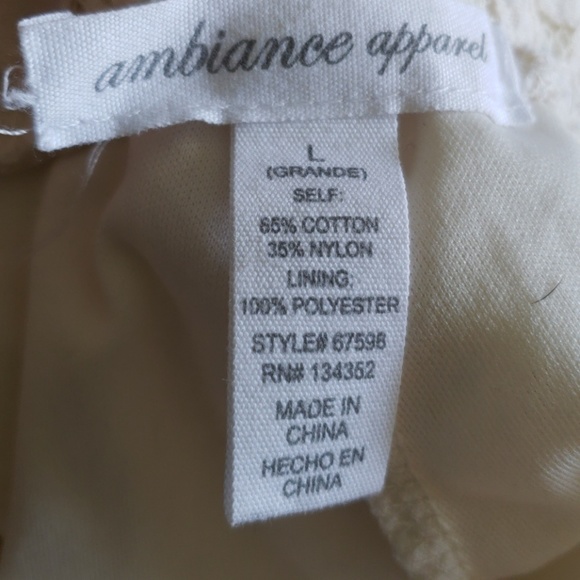 Lace shorts - Picture 3 of 3